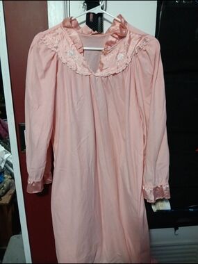 Women's Pink Lace-Trim Nightgown
